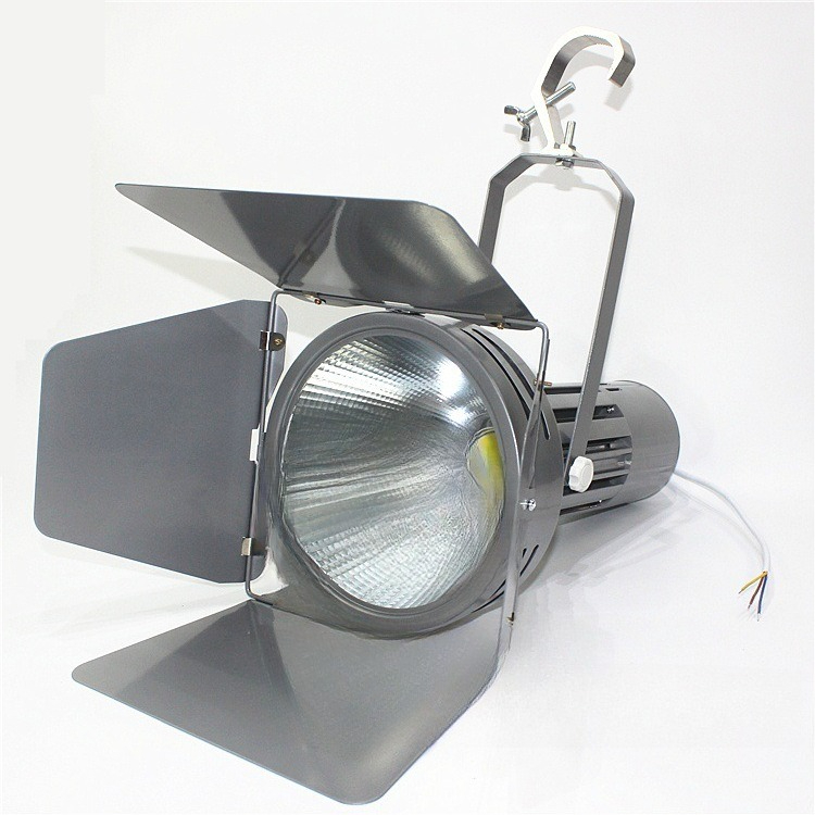 Faro LED ad Alta Potenza 300W  - Power Tools Exhibition recensione e prezzo